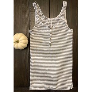 Old Navy Tank Top!🤍